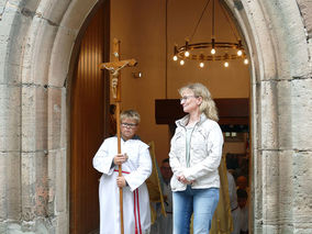 Johanniprozession mit Ehrenamtsfest (© Karl-Franz Thiede)